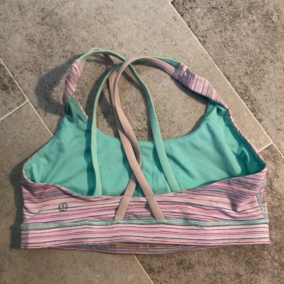 Lululemon athletica - Picture 10 of 14